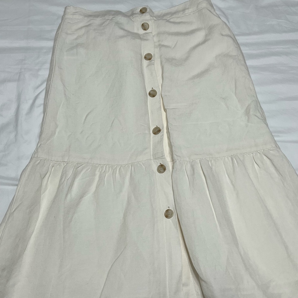 NEW LOFT White Skirt